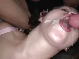 مشاعره بزرگ دختران س ...